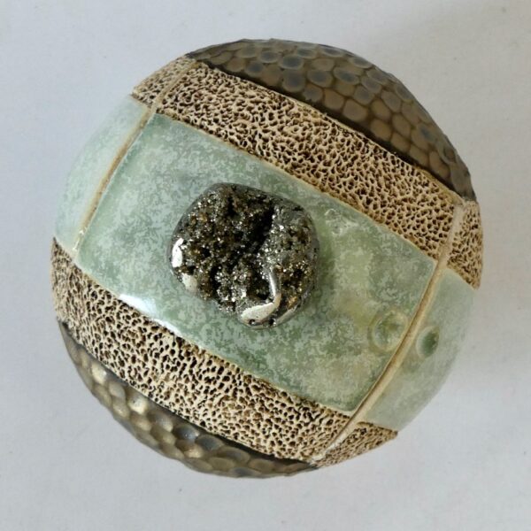 Céramique boîte sculptée"Pyrite roulée"
